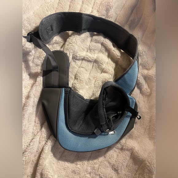 Dog Sling Carrier Breathable Mesh Travel Safe for Small Dogs Purse NEW! - Picture 6 of 8